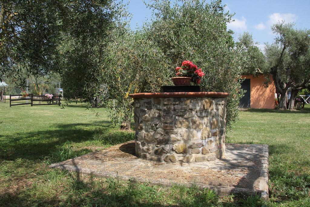 Al Casolare Villa Tuoro sul Trasimeno Luaran gambar